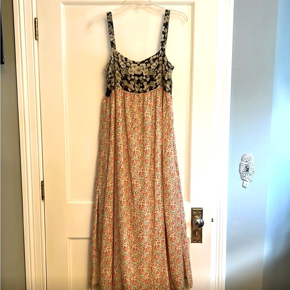 NATURAL LIFE Floral Maxi Dress with Black and Cream Bodice